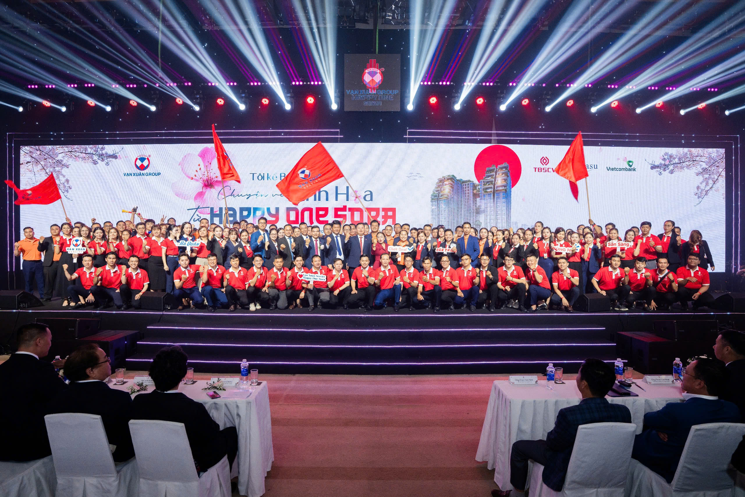 tuyển dụng 1 vạn xuân service